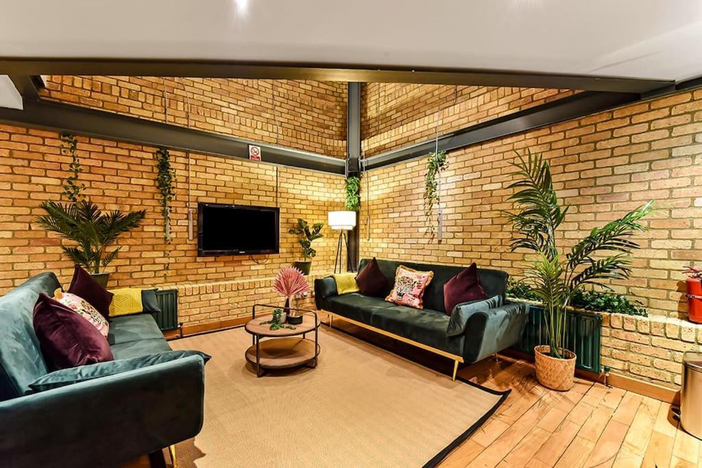 Spacious 2 Bed Urban Jungle Flat, Central لندن المظهر الخارجي الصورة