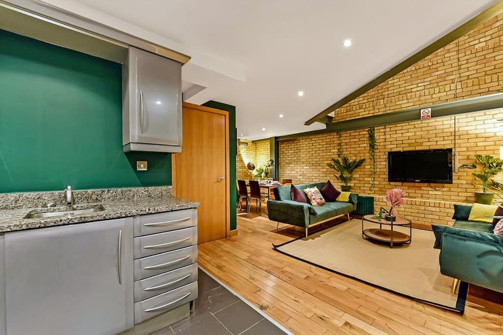 Spacious 2 Bed Urban Jungle Flat, Central لندن المظهر الخارجي الصورة